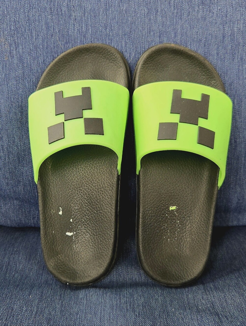 Boys Green Minecraft Creeper Face Slide Sandals (13-1)